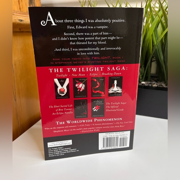 ❌❌SOLD❌❌Twilight softcover book Stephanie Meyer New Moon Eclipse Breaking Dawn - Picture 2 of 5